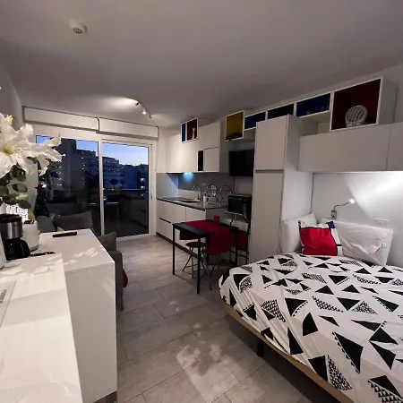 Estudio Mondrian * Playa del Ingles (Gran Canaria)