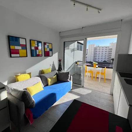 Estudio Mondrian Appart hôtel