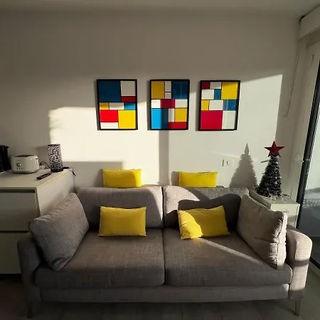 Appart hôtel Estudio Mondrian *