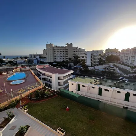 Estudio Mondrian Appart hôtel