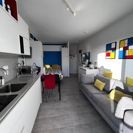 Appart hôtel Estudio Mondrian