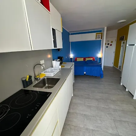 Estudio Mondrian Playa del Inglés