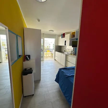 Estudio Mondrian Appart hôtel *