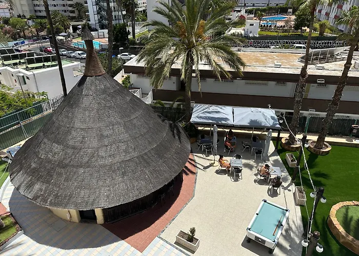 Aparthotel Estudio Mondrian