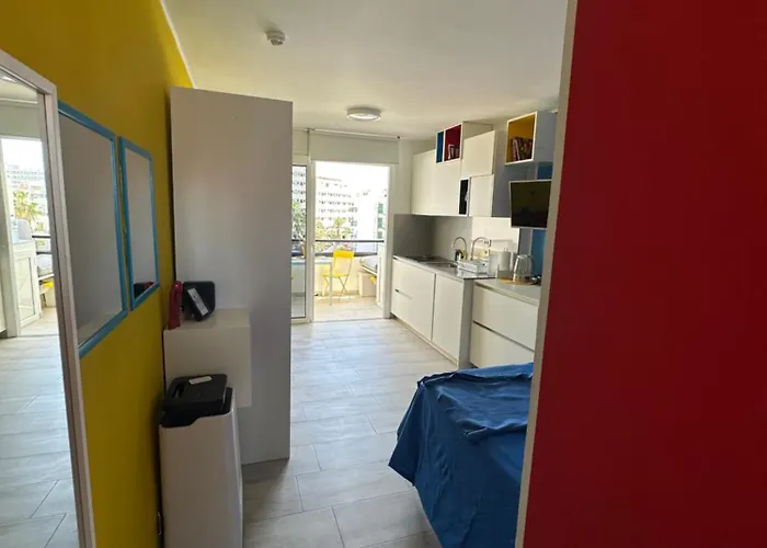 Estudio Mondrian Aparthotel 4*