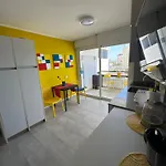 Estudio Mondrian شقة فندقية